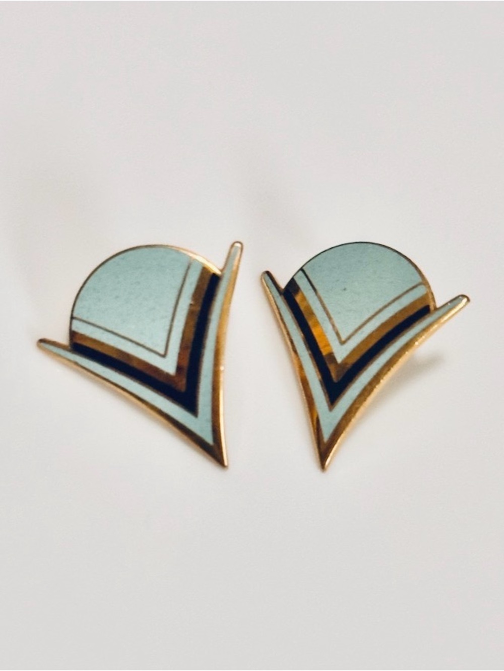 Vintage Designer M.W. Samara, Inc, Skye (also commonly known as Isle of Skye).